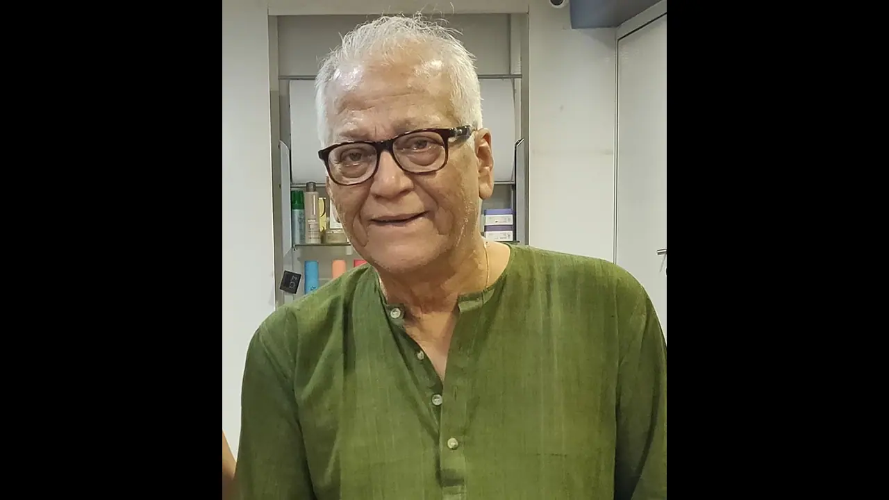 ফের নক্ষত্রপতন, রইল প্রবীন অভিনেতা সন্তু মুখোপাধ্যায়ের জীবনের অজানা কিছু কথা ফের নক্ষত্রপতন, রইল প্রবীন অভিনেতা সন্তু মুখোপাধ্যায়ের জীবনের অজানা কিছু কথা