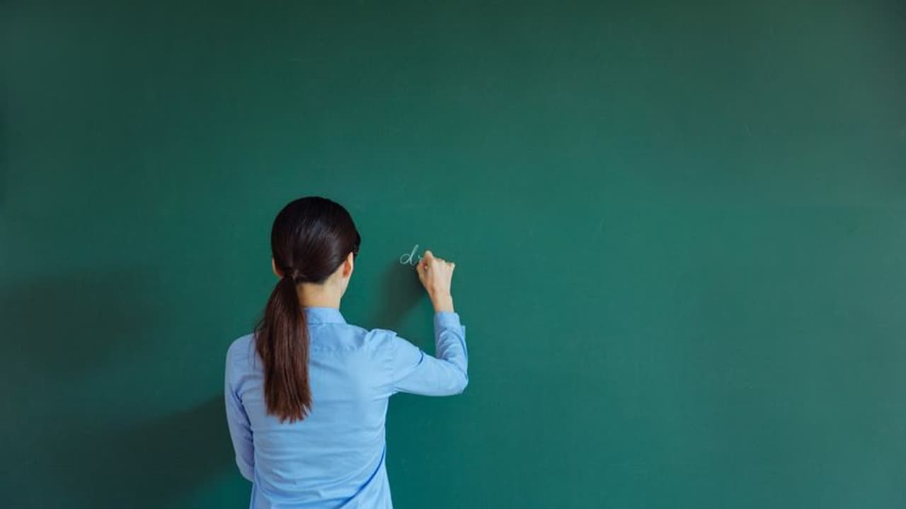 സ്വാശ്രയ മേഖലയിലെ അദ്ധ്യാപകർക്ക് ആറ് മാസം പ്രസവ അവധി: എതിര്പ്പുമായി മാനേജ്മെന്റുകള് സ്വാശ്രയ മേഖലയിലെ അദ്ധ്യാപകർക്ക് ആറ് മാസം പ്രസവ അവധി: എതിര്പ്പുമായി മാനേജ്മെന്റുകള്