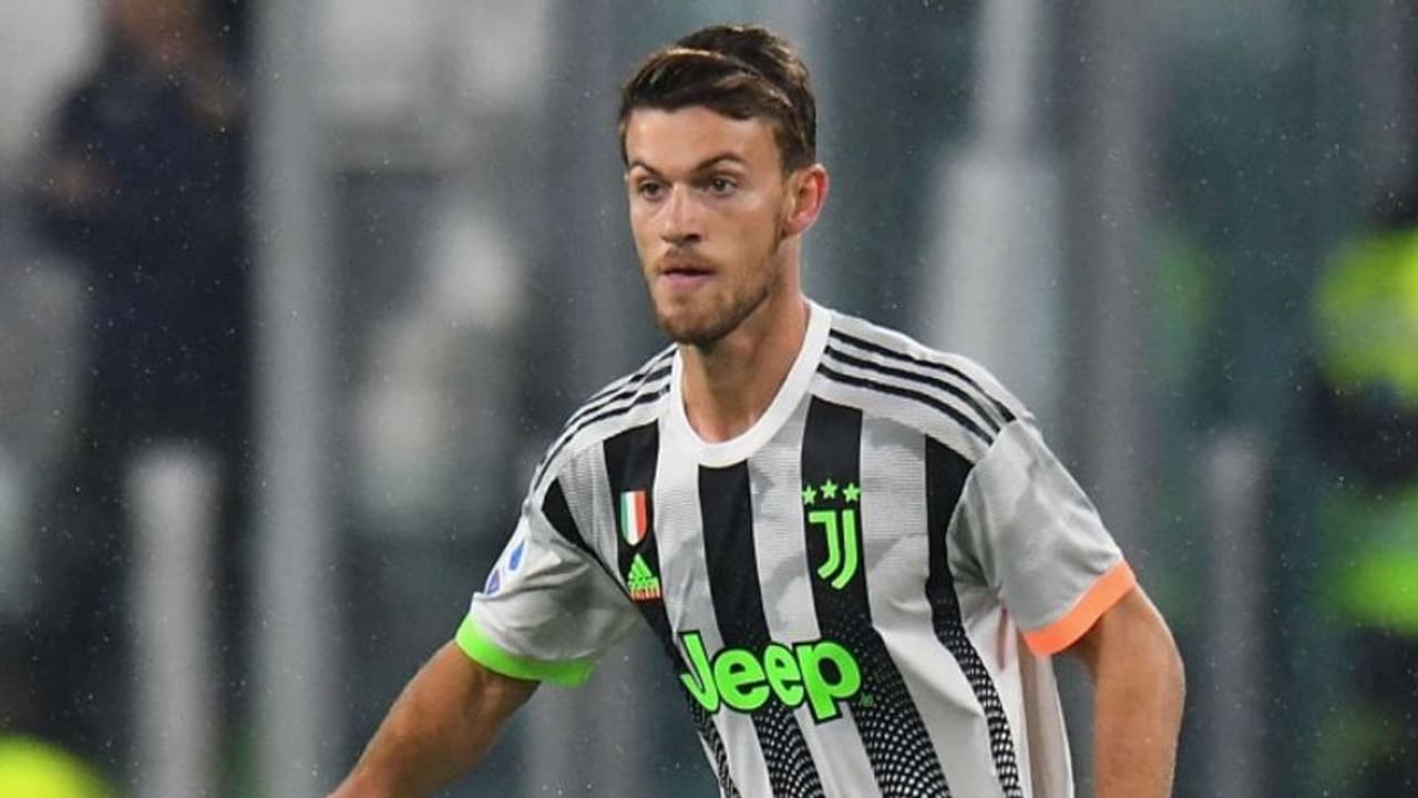 യുവന്‍റസ് താരം റുഗാനിക്ക് കൊവിഡ് 19; ക്രിസ്റ്റ്യാനോ അടക്കമുള്ളവര്‍ നിരീക്ഷണത്തില്‍