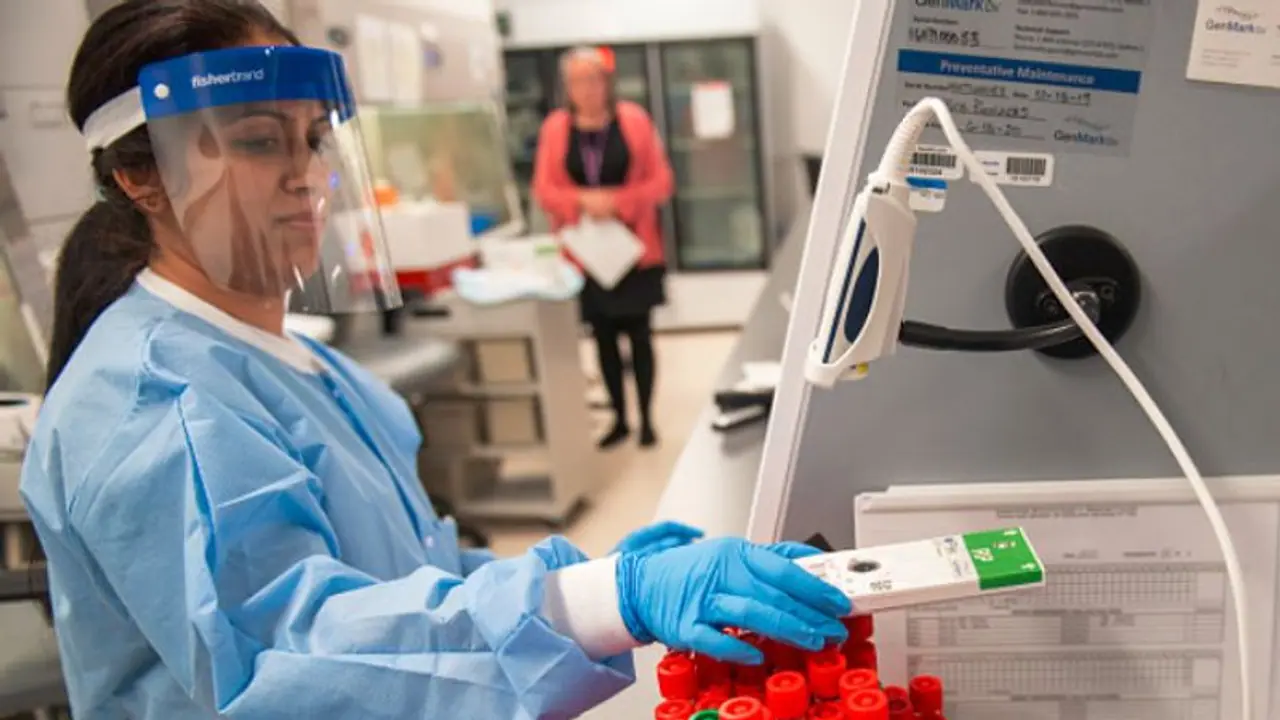 সোমবার থেকেই শুরু হচ্ছে পরীক্ষা নিরীক্ষা, গোপনে তৈরি করোনাভাইরাস এর টিকা