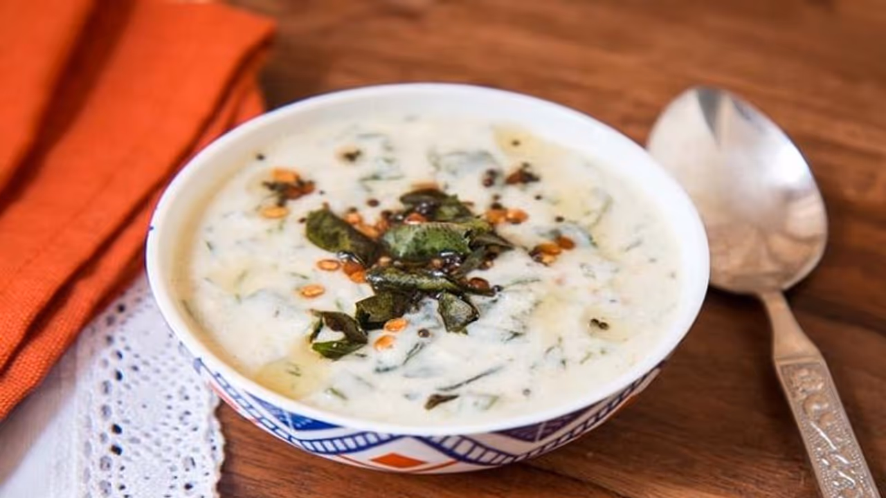 দইয়ের সঙ্গে পেঁয়াজ মিশিয়ে রসিয়ে রায়তা খাচ্ছেন তো? আজান্তেই ডেকে আনছেন বিপদ দইয়ের সঙ্গে পেঁয়াজ মিশিয়ে রসিয়ে রায়তা খাচ্ছেন তো? আজান্তেই ডেকে আনছেন বিপদ