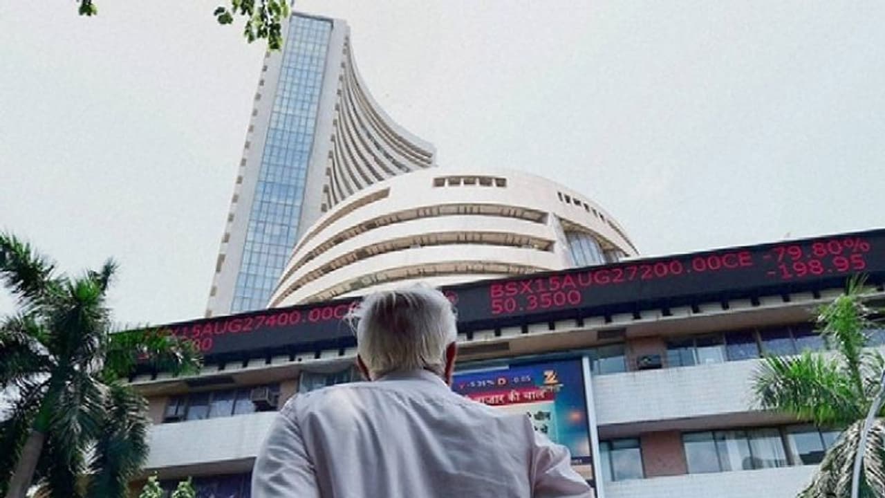 Bloodbath at markets after Russia declares war on Ukraine