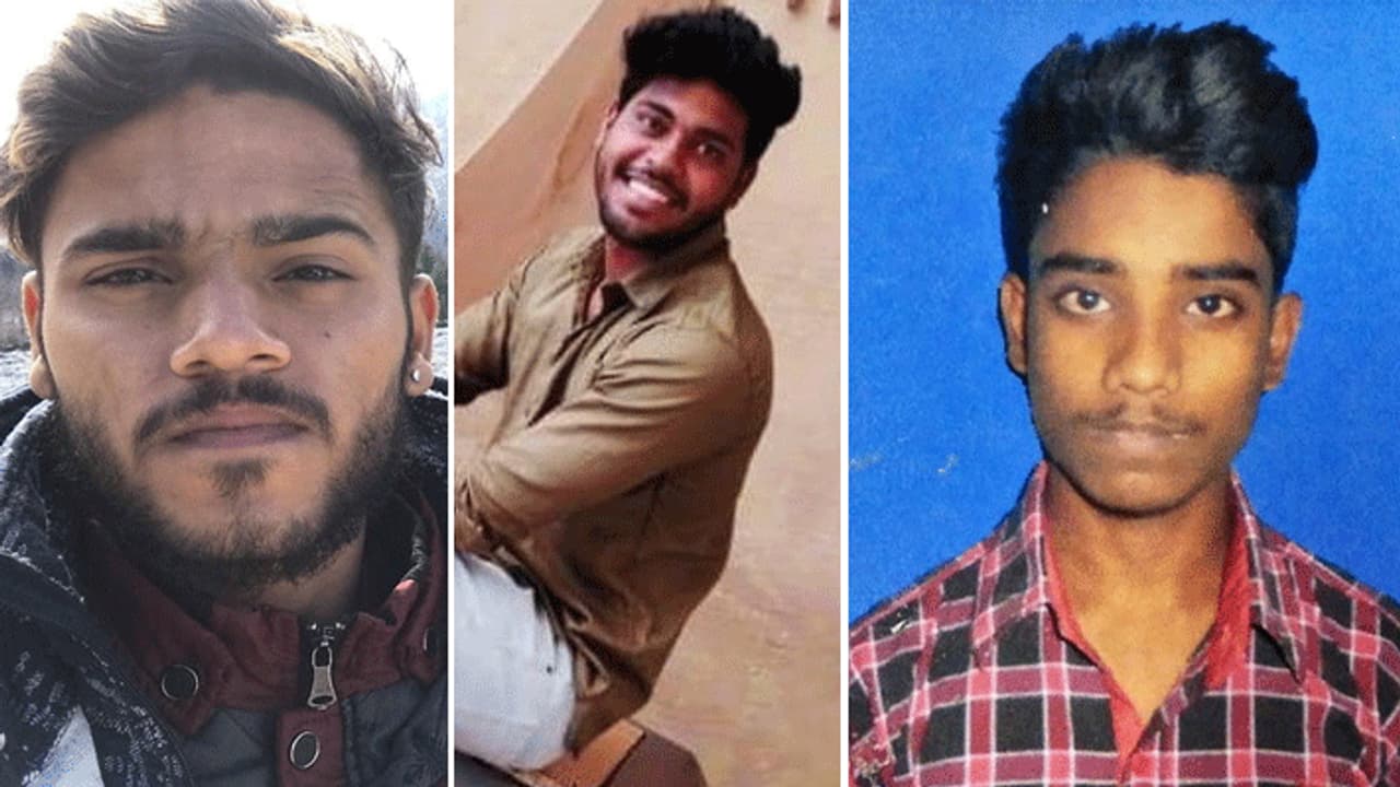 होली खेलने के बाद दुनिया से एक साथ अलविदा हो गए बचपन के 3 दोस्त, एक गलती से मिली दर्दनाक मौत होली खेलने के बाद दुनिया से एक साथ अलविदा हो गए बचपन के 3 दोस्त, एक गलती से मिली दर्दनाक मौत