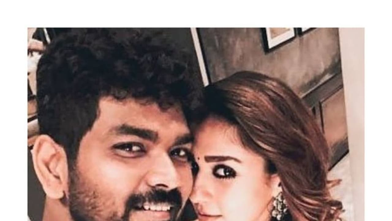 ப்ளீஸ் கருணை காட்டு... கையில் விளக்குடன் இருக்கும் நயன்தாரா போட்டோவை வெளியிட்டு கதறும் விக்னேஷ் சிவன்...!