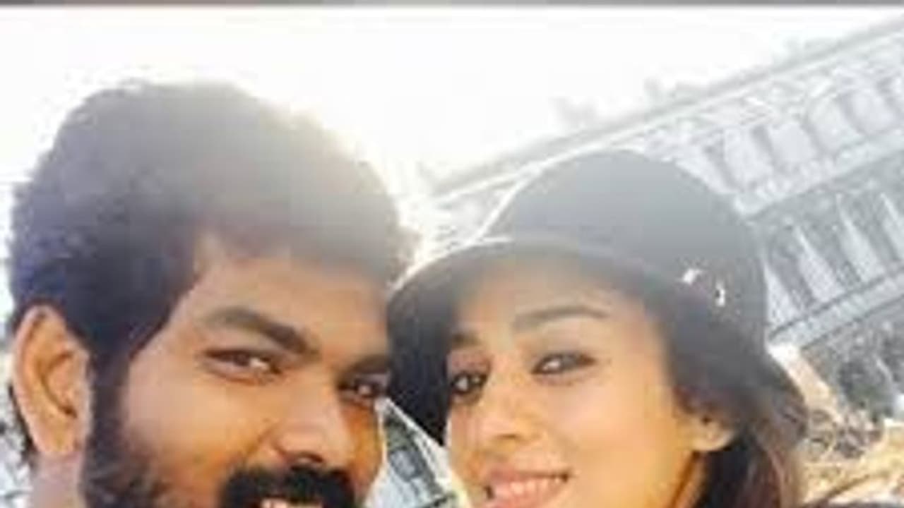 காதலர் விக்னேஷ் சிவனுக்காக ரசிகர்களை மிரள வைக்க போகும் நயன்தாரா...! காதலர் விக்னேஷ் சிவனுக்காக ரசிகர்களை மிரள வைக்க போகும் நயன்தாரா...!