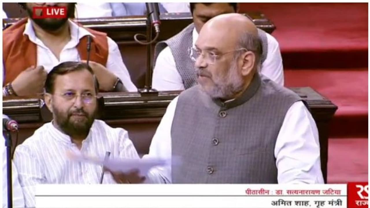 ദില്ലി കലാപം: ഉത്തരവാദികള് ആരായാലും വെറുതെ വിടില്ല; സര്ക്കാര് മാതൃകയാകുമെന്നും അമിത് ഷാ ദില്ലി കലാപം: ഉത്തരവാദികള് ആരായാലും വെറുതെ വിടില്ല; സര്ക്കാര് മാതൃകയാകുമെന്നും അമിത് ഷാ