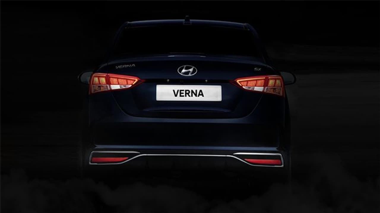 പുത്തന് വെര്ണയുടെ ബുക്കിംഗ് തുടങ്ങി ഹ്യുണ്ടായി പുത്തന് വെര്ണയുടെ ബുക്കിംഗ് തുടങ്ങി ഹ്യുണ്ടായി