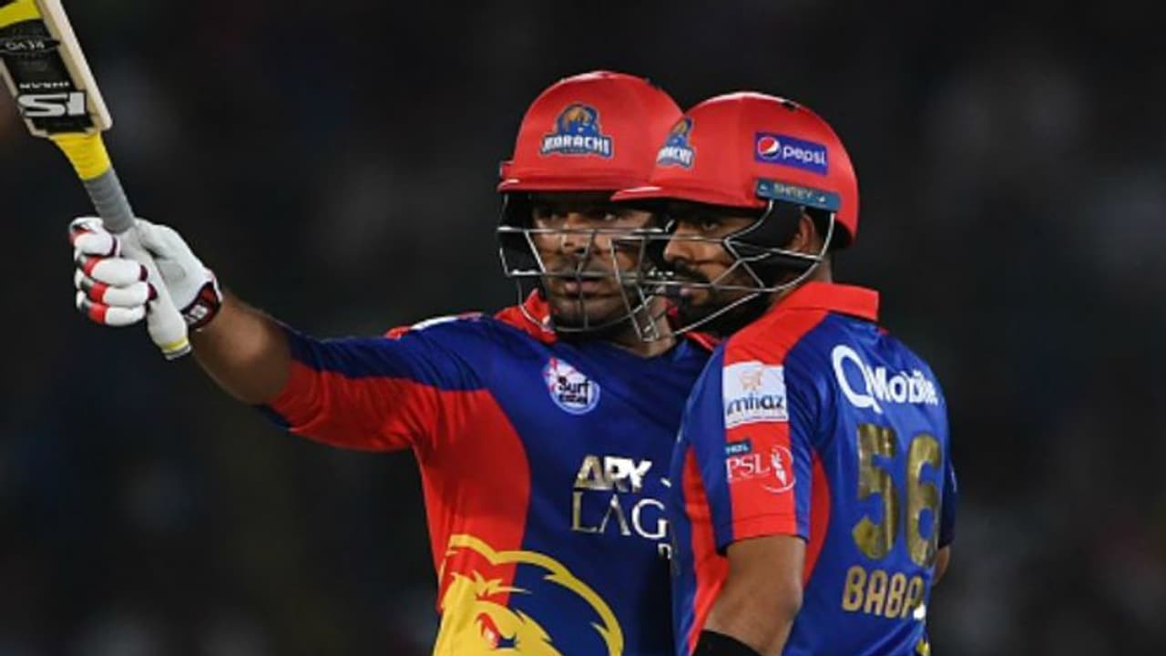 பாபர் அசாம் செம பேட்டிங்.. சவாலான இலக்கை விக்கெட் இழப்பின்றி அடித்த கராச்சி கிங்ஸ்