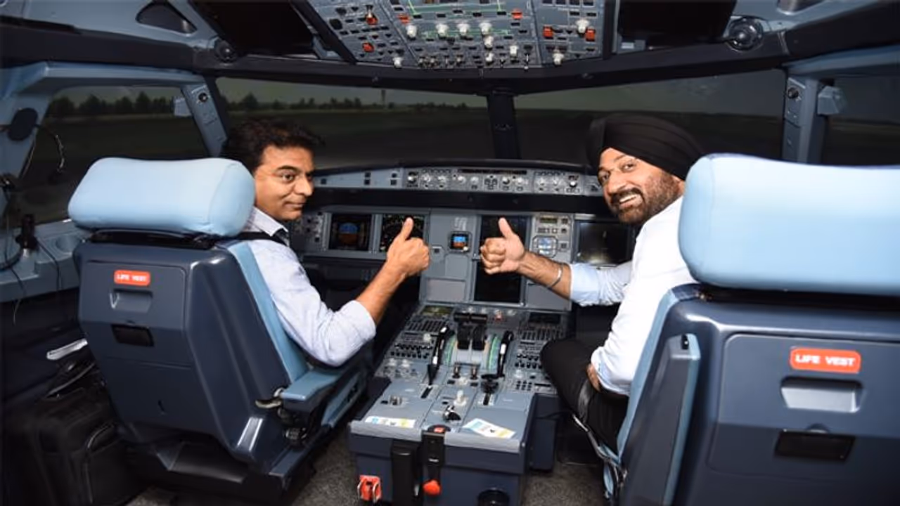 విమానాన్ని గాల్లో చక్కర్లుకొట్టిస్తూ... ఫైలట్ అవతారమెత్తిన కేటీఆర్ విమానాన్ని గాల్లో చక్కర్లుకొట్టిస్తూ... ఫైలట్ అవతారమెత్తిన కేటీఆర్