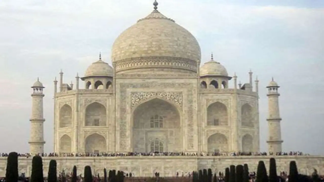 बकरीद पर जा रहे हैं ताजमहल तो जरूर उठाएं इस सुविधा का लाभ, साल में कुछ ही बार मिलता है ऑफर बकरीद पर जा रहे हैं ताजमहल तो जरूर उठाएं इस सुविधा का लाभ, साल में कुछ ही बार मिलता है ऑफर