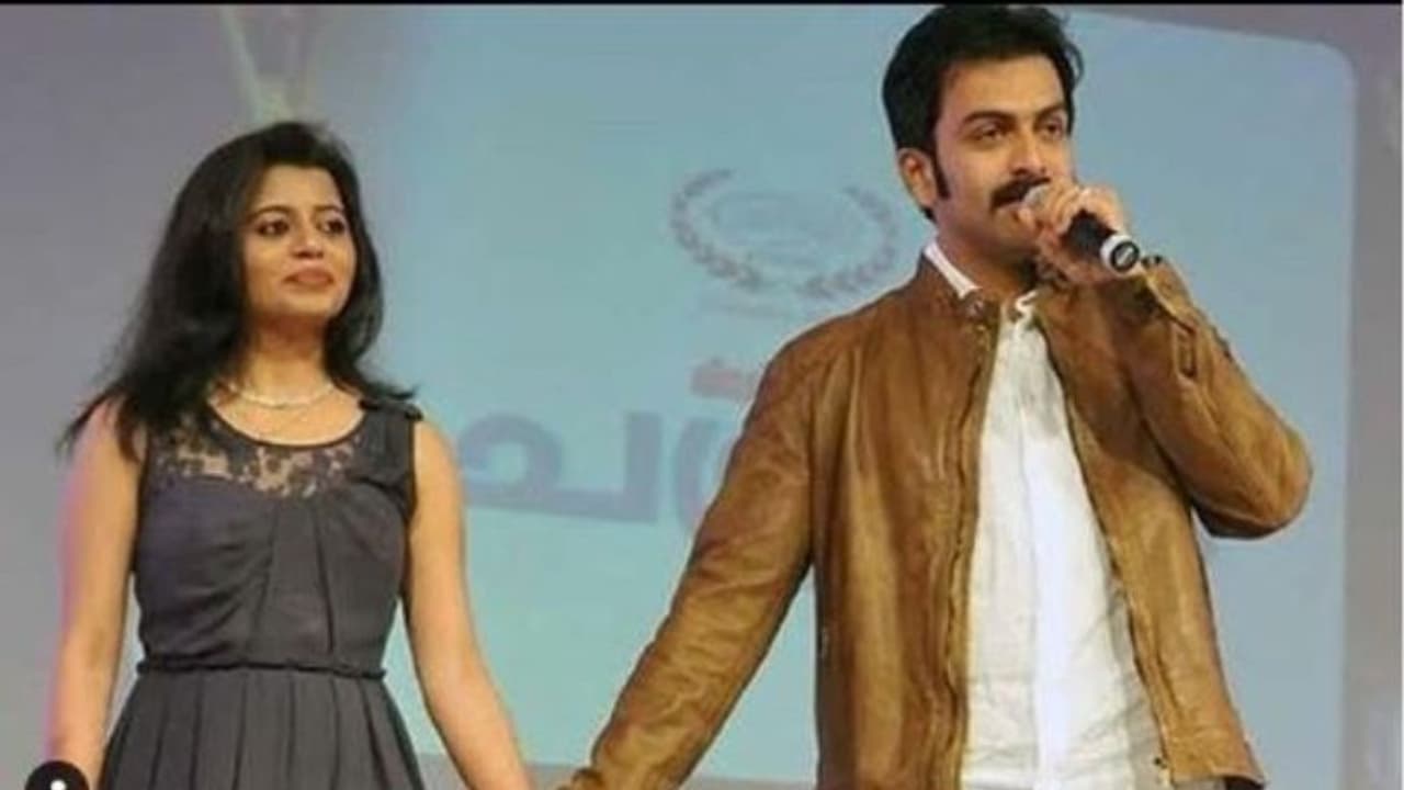 'മരുഭൂമിയില് നജീബായി നടക്കുന്ന താടിക്കാരനെ മിസ് ചെയ്യുന്നു'; പൃഥ്വിക്കൊപ്പമുള്ള ആ ചിത്രം പങ്കുവച്ച് സുപ്രിയ 'മരുഭൂമിയില് നജീബായി നടക്കുന്ന താടിക്കാരനെ മിസ് ചെയ്യുന്നു'; പൃഥ്വിക്കൊപ്പമുള്ള ആ ചിത്രം പങ്കുവച്ച് സുപ്രിയ