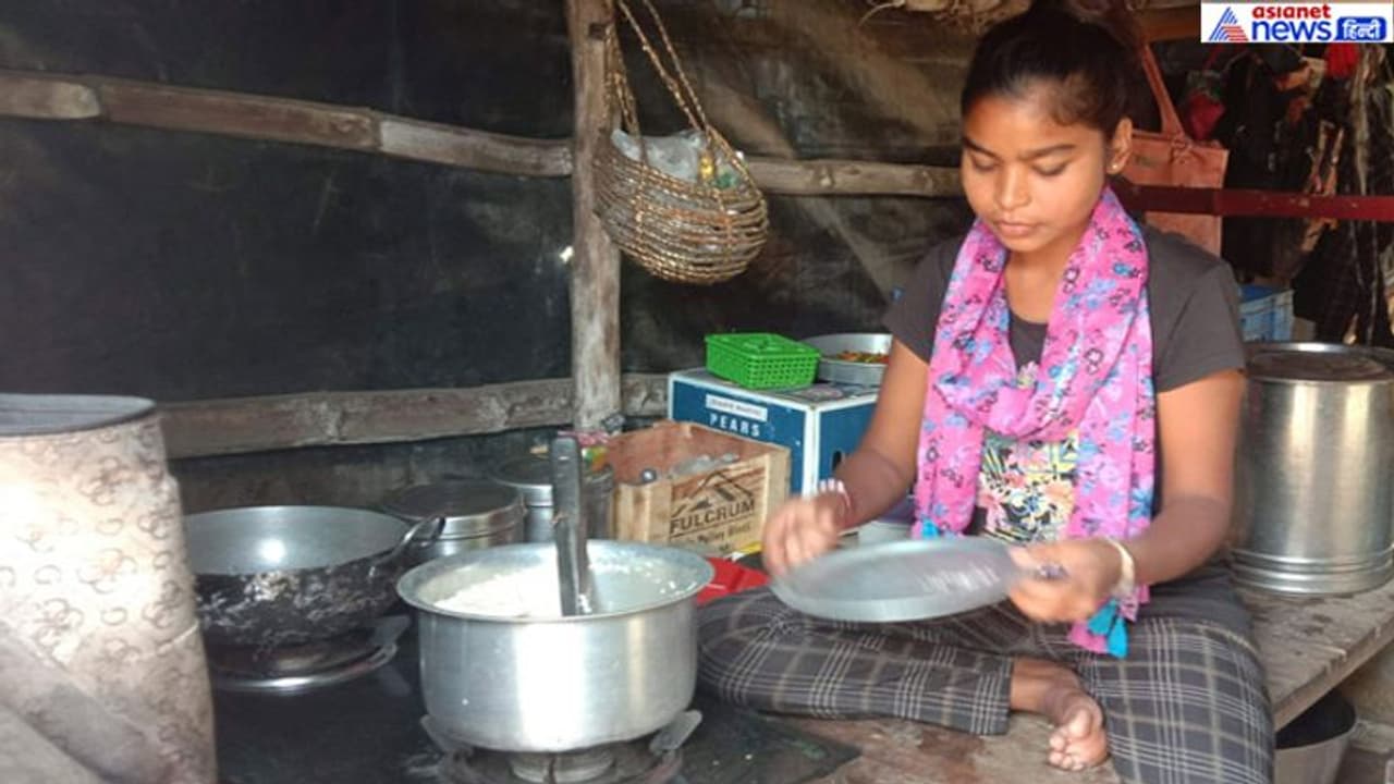 कूड़ा बीन बीनकर मां ने दो पैसे कमा पढ़ाया, सड़कों पर भीख मांगने वाली वो बच्ची अब बनी इंजीनियर कूड़ा बीन बीनकर मां ने दो पैसे कमा पढ़ाया, सड़कों पर भीख मांगने वाली वो बच्ची अब बनी इंजीनियर