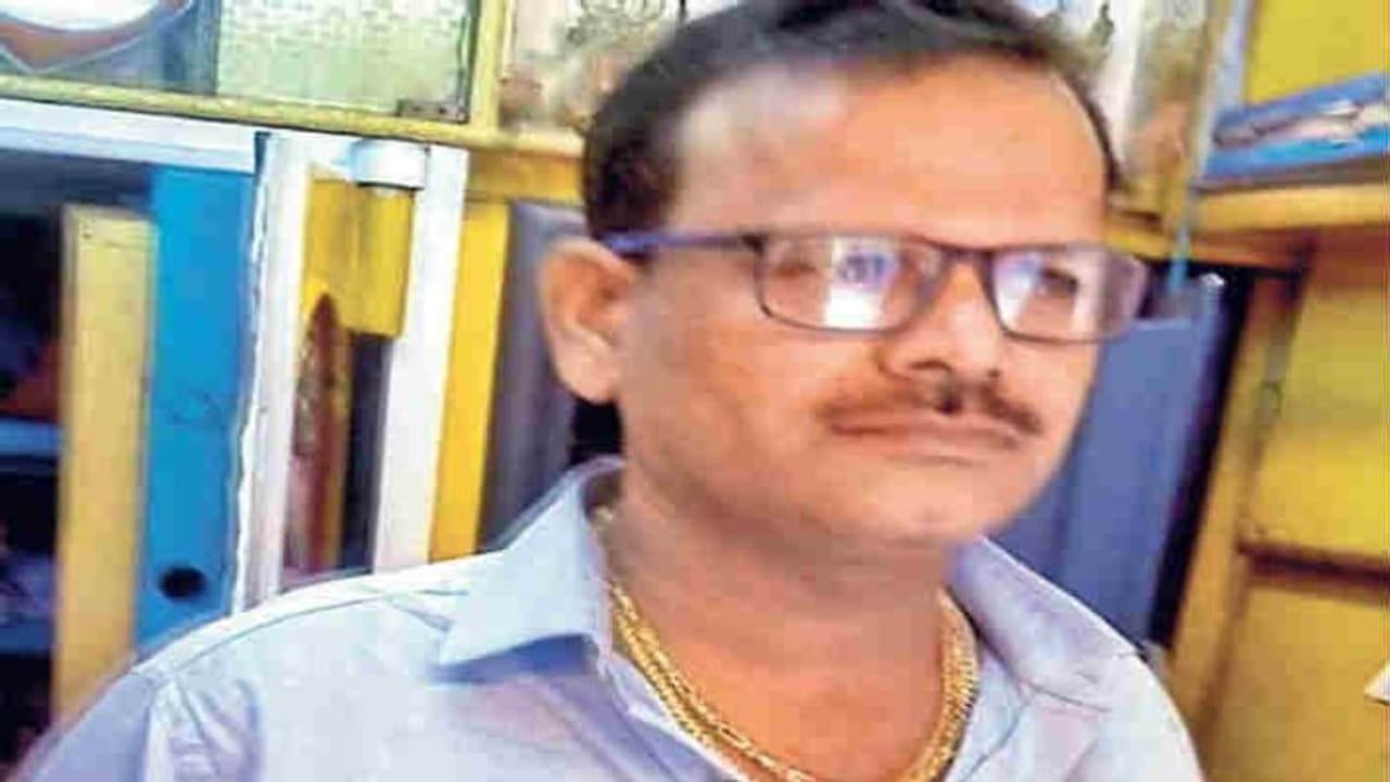 रंगदारी के लिए पटना में ज्वेलर को दुकान में घुसकर गोलियों से किया छलनी, पुलिस में हड़कंप रंगदारी के लिए पटना में ज्वेलर को दुकान में घुसकर गोलियों से किया छलनी, पुलिस में हड़कंप