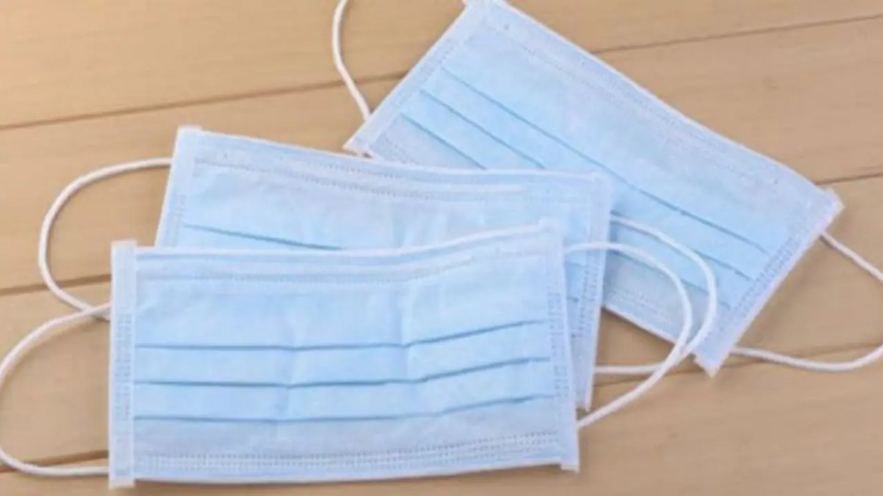 ದಿನಕ್ಕೆ 1000ಕ್ಕೂ ಹೆಚ್ಚು ಮಾಸ್ಕ್ ತಯಾರಿಸ್ತಿದ್ದಾರೆ KSRTC ನೌಕರರು..!