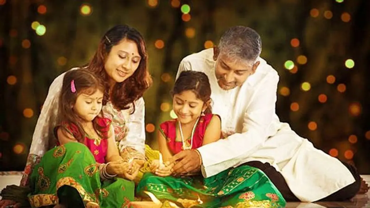 बचपन से डालें बच्चों में भारतीय मूल्यों के बीज, आखिर यही तो देश के निर्माता हैं