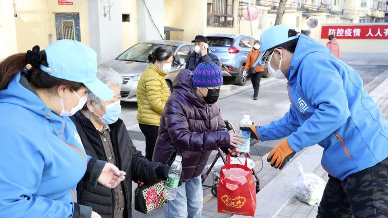కరోనావైరస్: రాష్ట్రాలు, కేంద్ర పాలిత ప్రాంతాల హెల్ప్ లైన్లు ఇవీ... కరోనావైరస్: రాష్ట్రాలు, కేంద్ర పాలిత ప్రాంతాల హెల్ప్ లైన్లు ఇవీ...