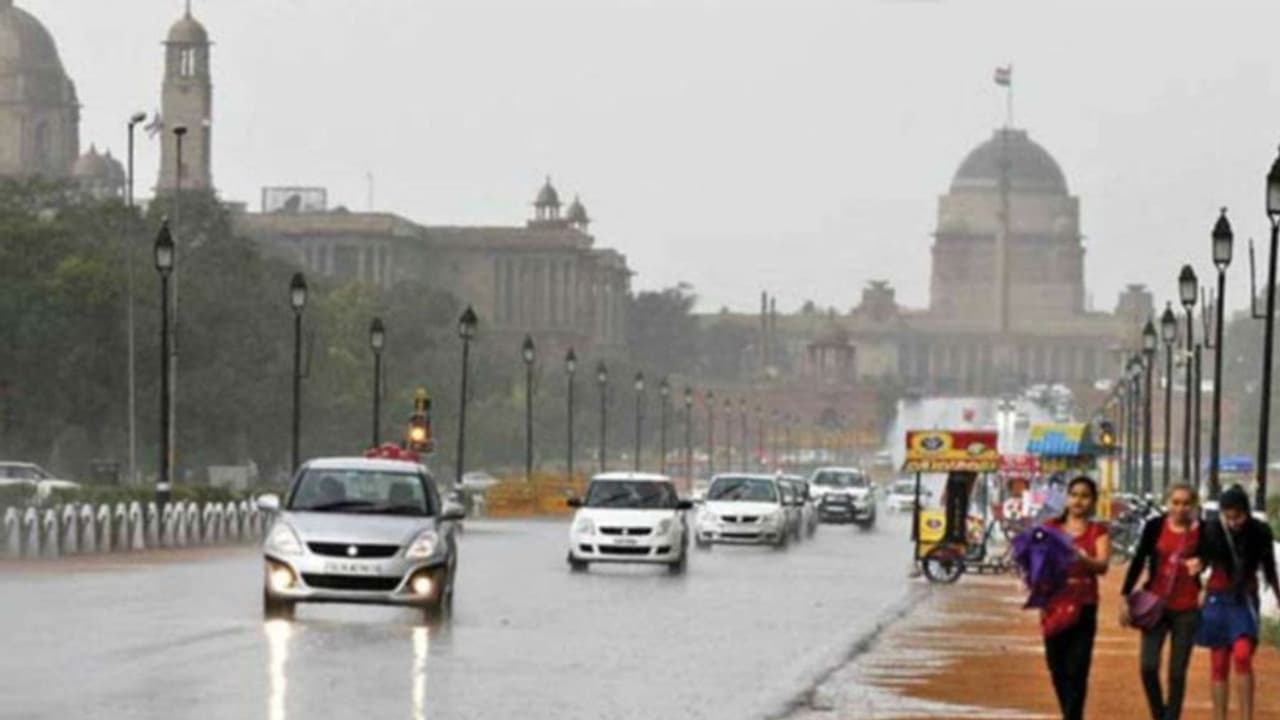 Rains in Delhi bring relief from sultry weather