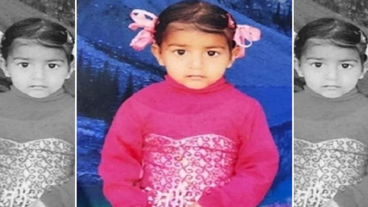 यह 3 साल की बच्ची किसका क्या बिगाड़ सकती थी, फिर भी उसके साथ इतना बुरा क्यों हुआ यह 3 साल की बच्ची किसका क्या बिगाड़ सकती थी, फिर भी उसके साथ इतना बुरा क्यों हुआ