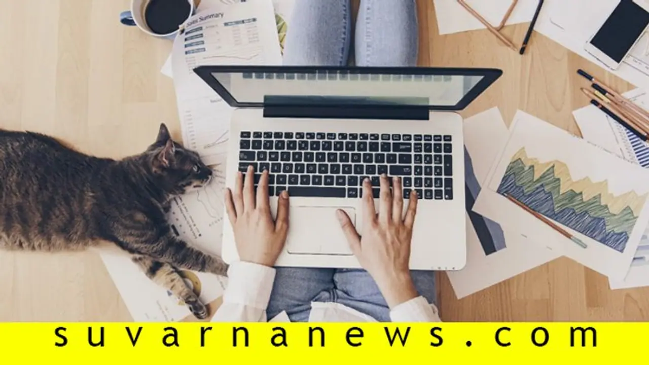 ಮನೆಯಲ್ಲಿ ಆಫೀಸ್ ಮೂಡ್ಗೆ ಹೋಗಿ ಕೆಲಸ ಮಾಡೋದು ಹೇಗೆ? ಇಲ್ಲಿವೆ ಟಿಪ್ಸ್ ಮನೆಯಲ್ಲಿ ಆಫೀಸ್ ಮೂಡ್ಗೆ ಹೋಗಿ ಕೆಲಸ ಮಾಡೋದು ಹೇಗೆ? ಇಲ್ಲಿವೆ ಟಿಪ್ಸ್