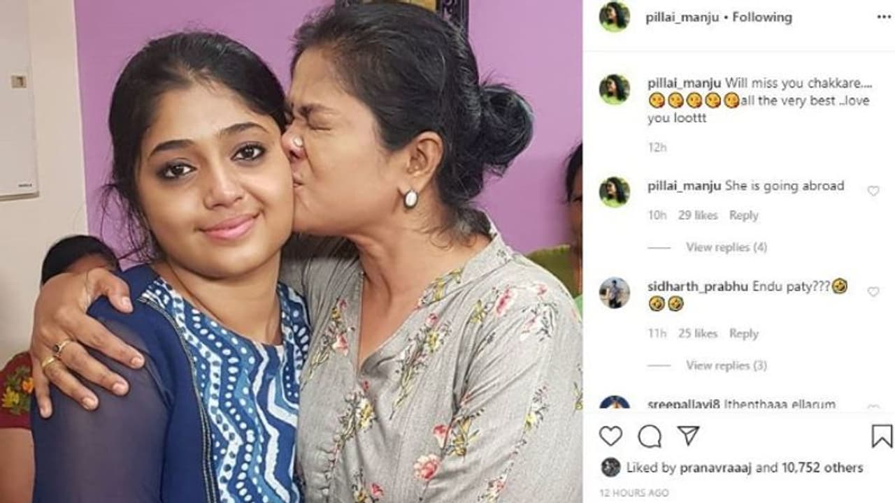 ഇനി മീനാക്ഷിയില്ല; അനുഗ്രഹിച്ച് യാത്രയാക്കി മഞ്ജു പിള്ള? ഇനി മീനാക്ഷിയില്ല; അനുഗ്രഹിച്ച് യാത്രയാക്കി മഞ്ജു പിള്ള?