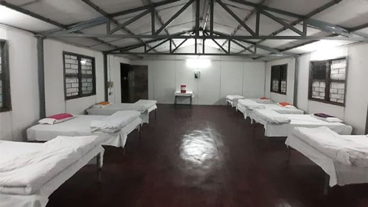 കൊ​വി​ഡ് സം​ശ​യത്തില്‍ ഐ​സൊ​ലേ​ഷ​നി​ൽ പ്ര​വേ​ശി​പ്പി​ച്ച​യാ​ൾ ക​ട​ന്നു​ ക​ള​ഞ്ഞു