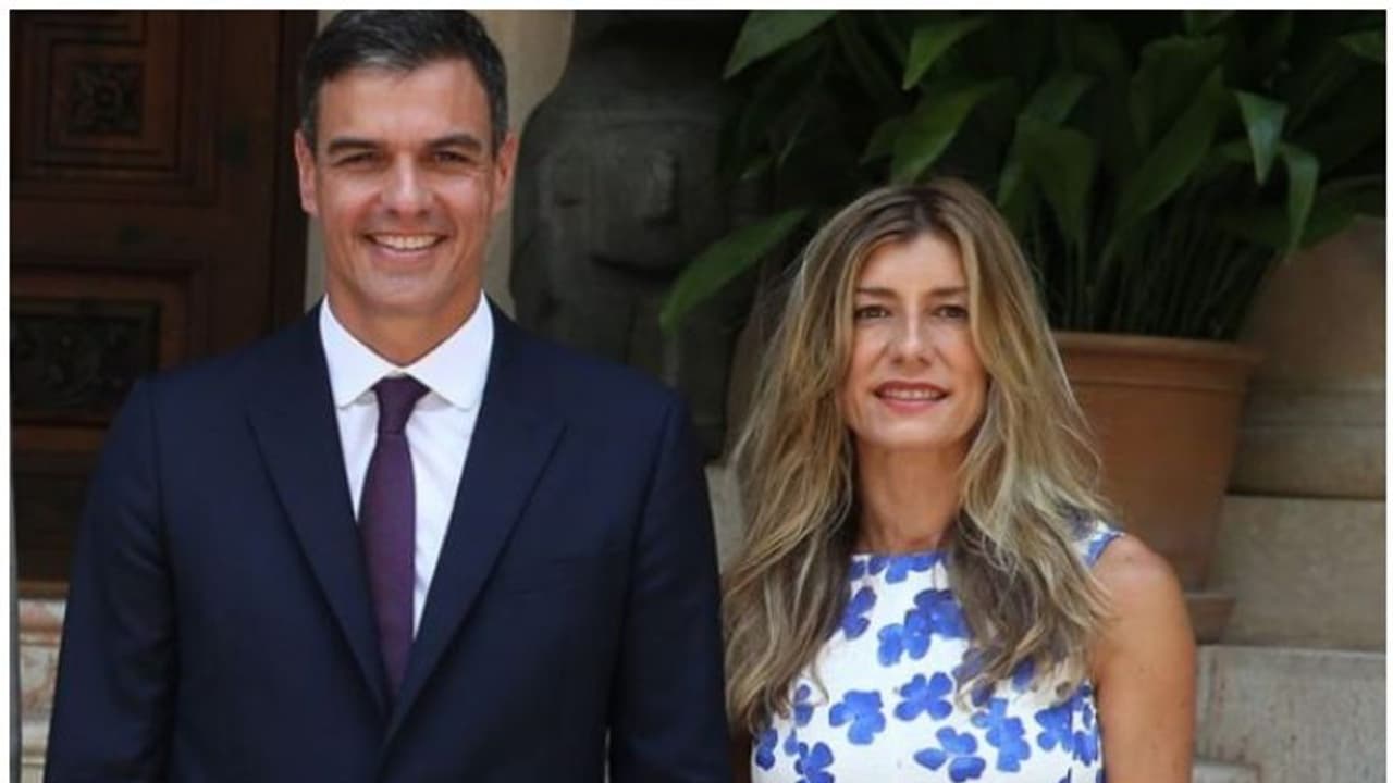 സ്പാനിഷ് പ്രധാനമന്ത്രിയുടെ ഭാര്യക്കും കൊവിഡ് 19 സ്ഥിരീകരിച്ചു സ്പാനിഷ് പ്രധാനമന്ത്രിയുടെ ഭാര്യക്കും കൊവിഡ് 19 സ്ഥിരീകരിച്ചു