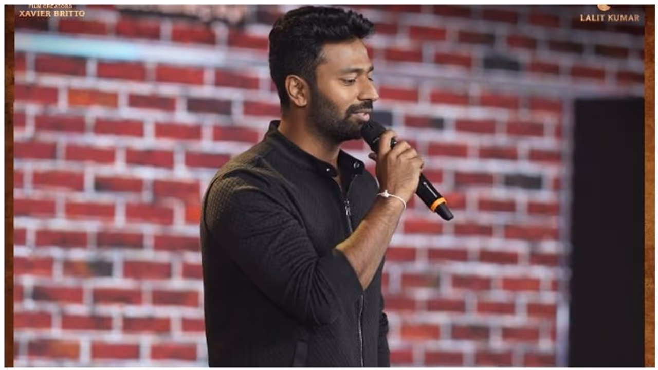 எமோஷனல் குட்டி ஸ்டோரியை கூறி மேடையில் உருகிய சாந்தனு! எமோஷனல் குட்டி ஸ்டோரியை கூறி மேடையில் உருகிய சாந்தனு!