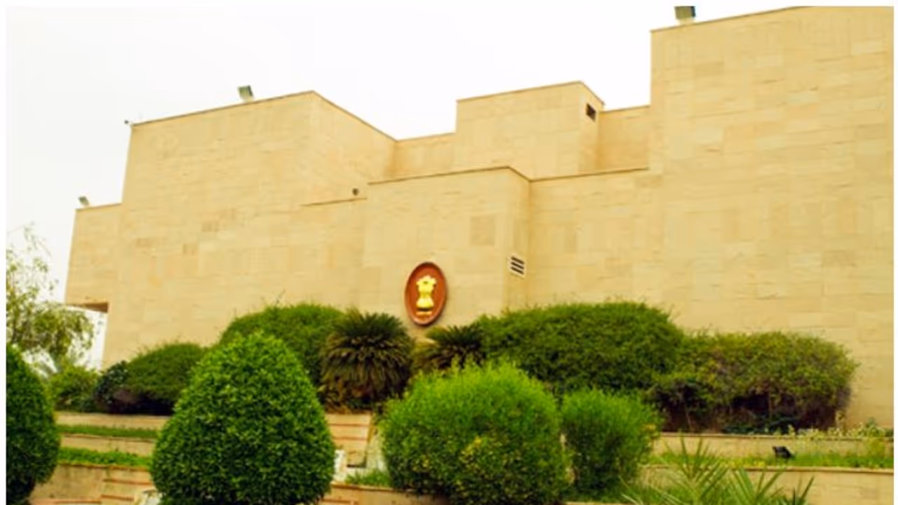 പ്രവാസികളും ജോലി തേടി വരുന്നവരും രജിസ്റ്റര്‍ ചെയ്യണമെന്ന് സൗദിയിലെ ഇന്ത്യന്‍ അംബാസഡര്‍