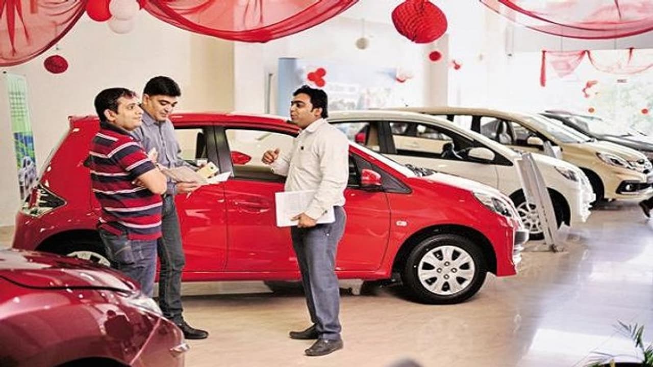 కారు కొనాలంటే కొత్త పద్దతి...కొన్ని వారాల్లో దేశవ్యాప్తంగా... కారు కొనాలంటే కొత్త పద్దతి...కొన్ని వారాల్లో దేశవ్యాప్తంగా...