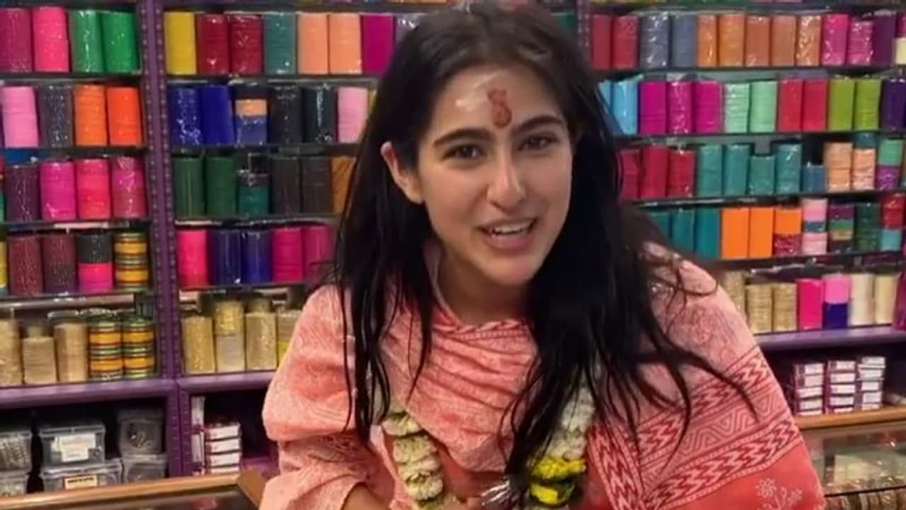 காசி விஸ்வநாதரை தரிசித்த தனுஷ் பட நாயகி... வெடித்து கிளம்பிய சர்ச்சையால் விழி பிதுங்கி நிற்கும் படக்குழு...! காசி விஸ்வநாதரை தரிசித்த தனுஷ் பட நாயகி... வெடித்து கிளம்பிய சர்ச்சையால் விழி பிதுங்கி நிற்கும் படக்குழு...!