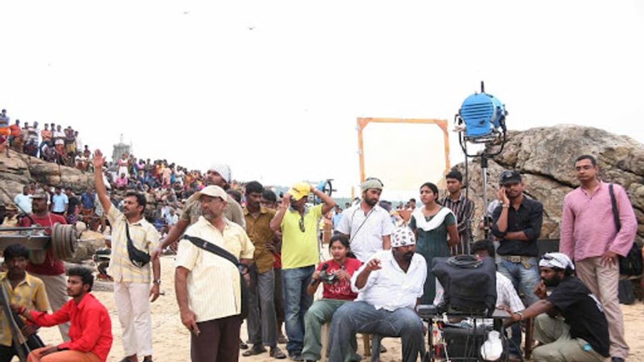 கொரோனா அச்சம்... நாளை மறுநாள் முதல் படப்பிடிப்புகள் ரத்து...அதிரடி அறிவிப்பை வெளியிட்ட பெப்சி...! கொரோனா அச்சம்... நாளை மறுநாள் முதல் படப்பிடிப்புகள் ரத்து...அதிரடி அறிவிப்பை வெளியிட்ட பெப்சி...!