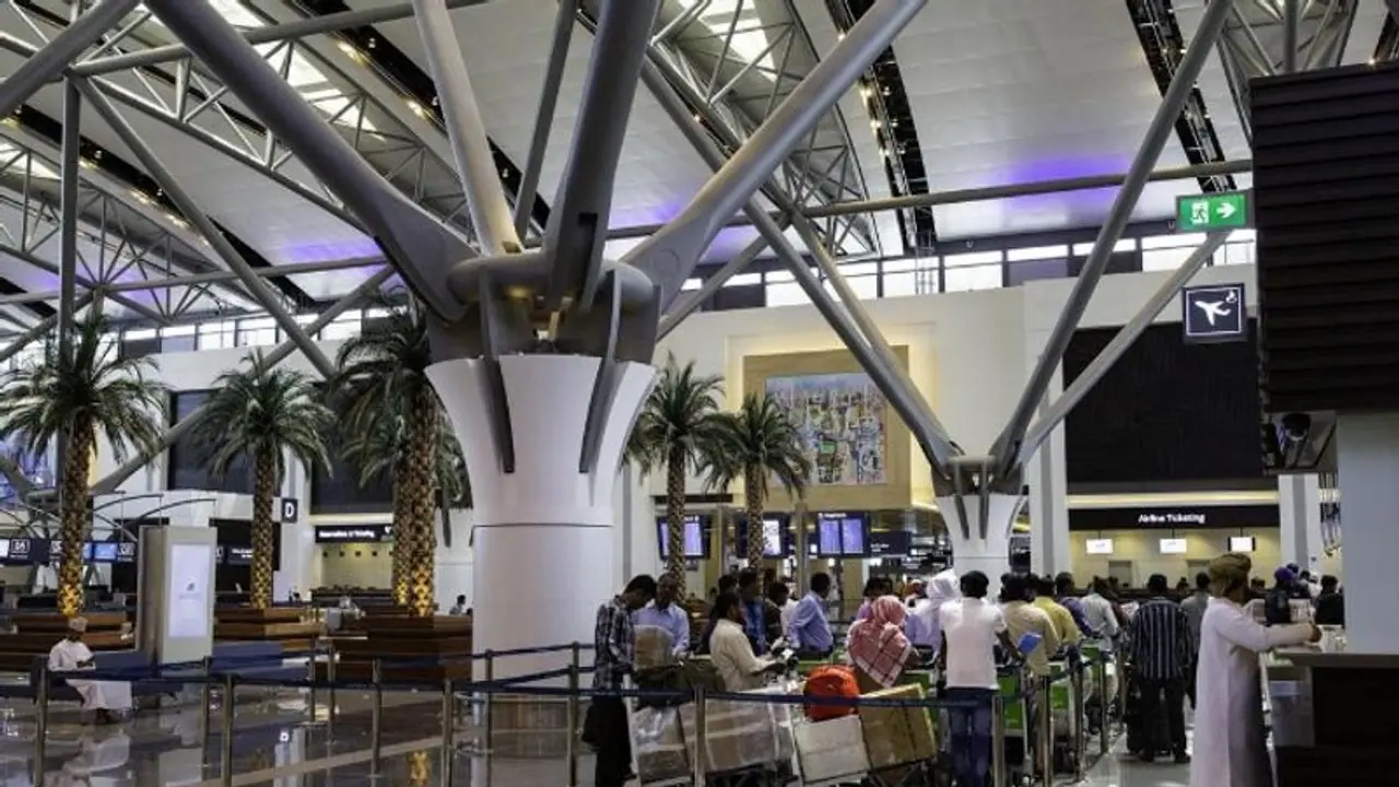 റസിഡന്‍റ് വിസയുള്ളവർക്ക് ഒമാനിലേക്ക് തിരിച്ചുവരാൻ തടസമില്ല