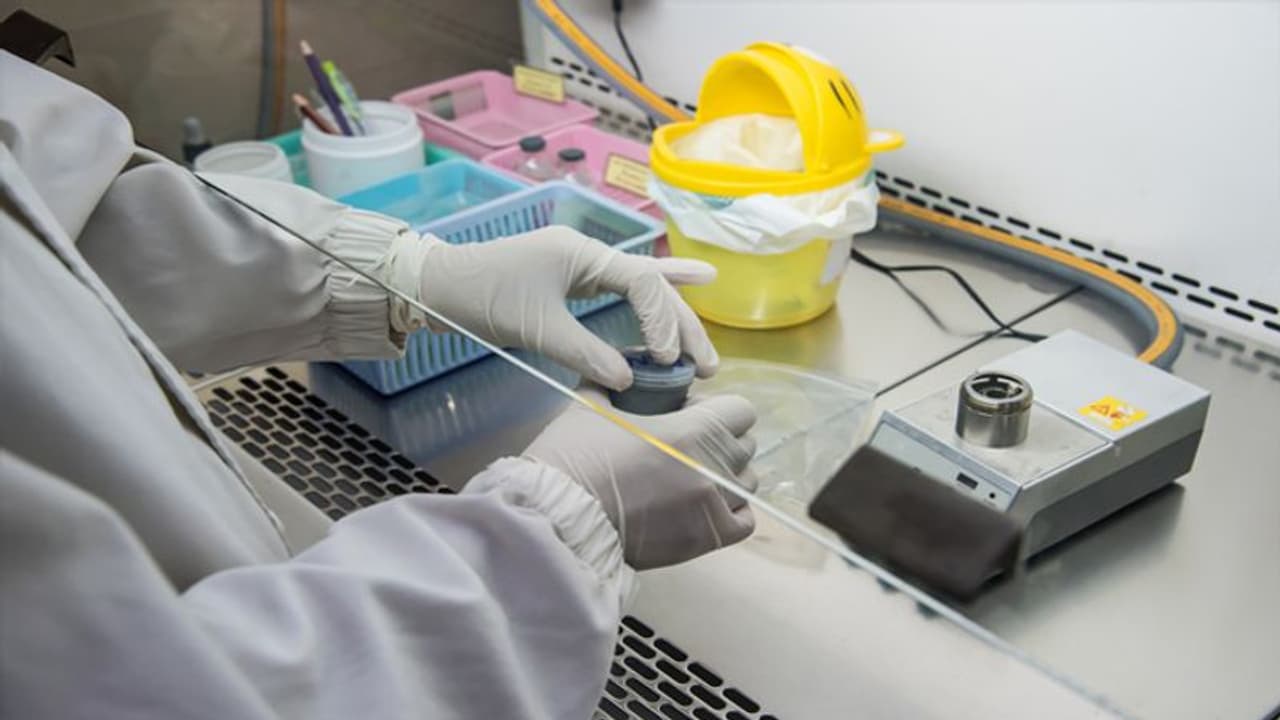 கொரோனாவை செயலிழக்க வைக்கும் ஆன்டிபயாடிக் மருந்துகள்..!! சீன ஆராய்ச்சியாளர்கள் அசத்தல்..!!