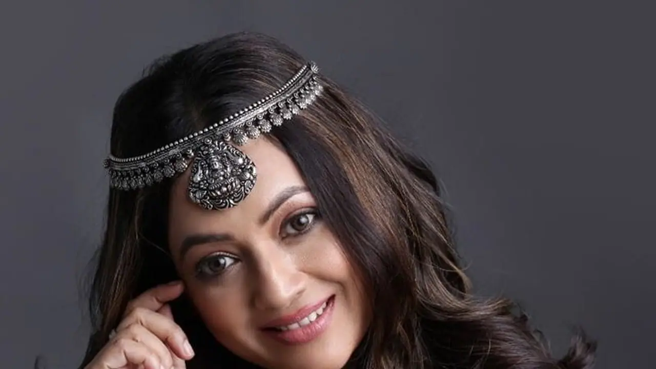 Sreelekha Mitra ছোটবেলায় বাবার কাছে মার খেয়েছেন, তবুও এই বদঅভ্যাস ছাড়তে পারেননি শ্রীলেখা Sreelekha Mitra ছোটবেলায় বাবার কাছে মার খেয়েছেন, তবুও এই বদঅভ্যাস ছাড়তে পারেননি শ্রীলেখা