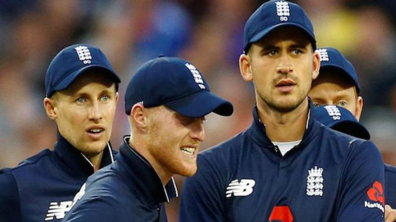 இங்கிலாந்தின் அதிரடி பேட்ஸ்மேனுக்கு கொரோனா அறிகுறிகள்.. சோகத்தில் மூழ்கிய ரசிகர்கள் இங்கிலாந்தின் அதிரடி பேட்ஸ்மேனுக்கு கொரோனா அறிகுறிகள்.. சோகத்தில் மூழ்கிய ரசிகர்கள்