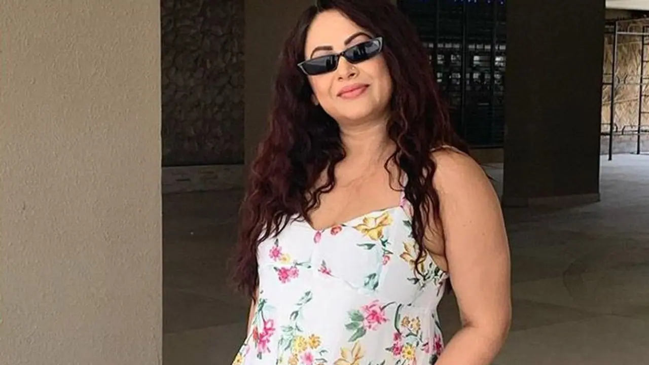 টলিপাড়ায় বাড়ল করোনা আক্রান্তের সংখ্যা, কোভিড পজেটিভ শ্রীলেখা মিত্র কিন্তু করোনা টেস্টে নেগেটিভ মীর