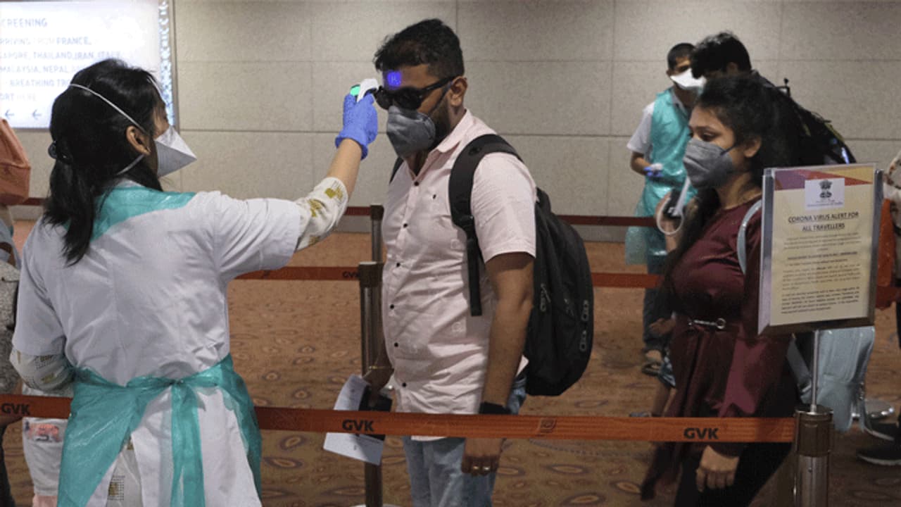 বান্ধবীর থেকেই সংক্রমণ, কলকাতার আক্রান্তকে নিয়ে নতুন চিন্তায় ডাক্তাররা