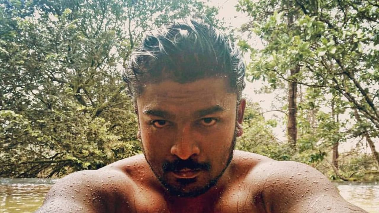 இந்தியாவை நினைத்தால் பயமா இருக்கு... கொரோனாவால் கதறும் பிரபல இயக்குநர்...! இந்தியாவை நினைத்தால் பயமா இருக்கு... கொரோனாவால் கதறும் பிரபல இயக்குநர்...!