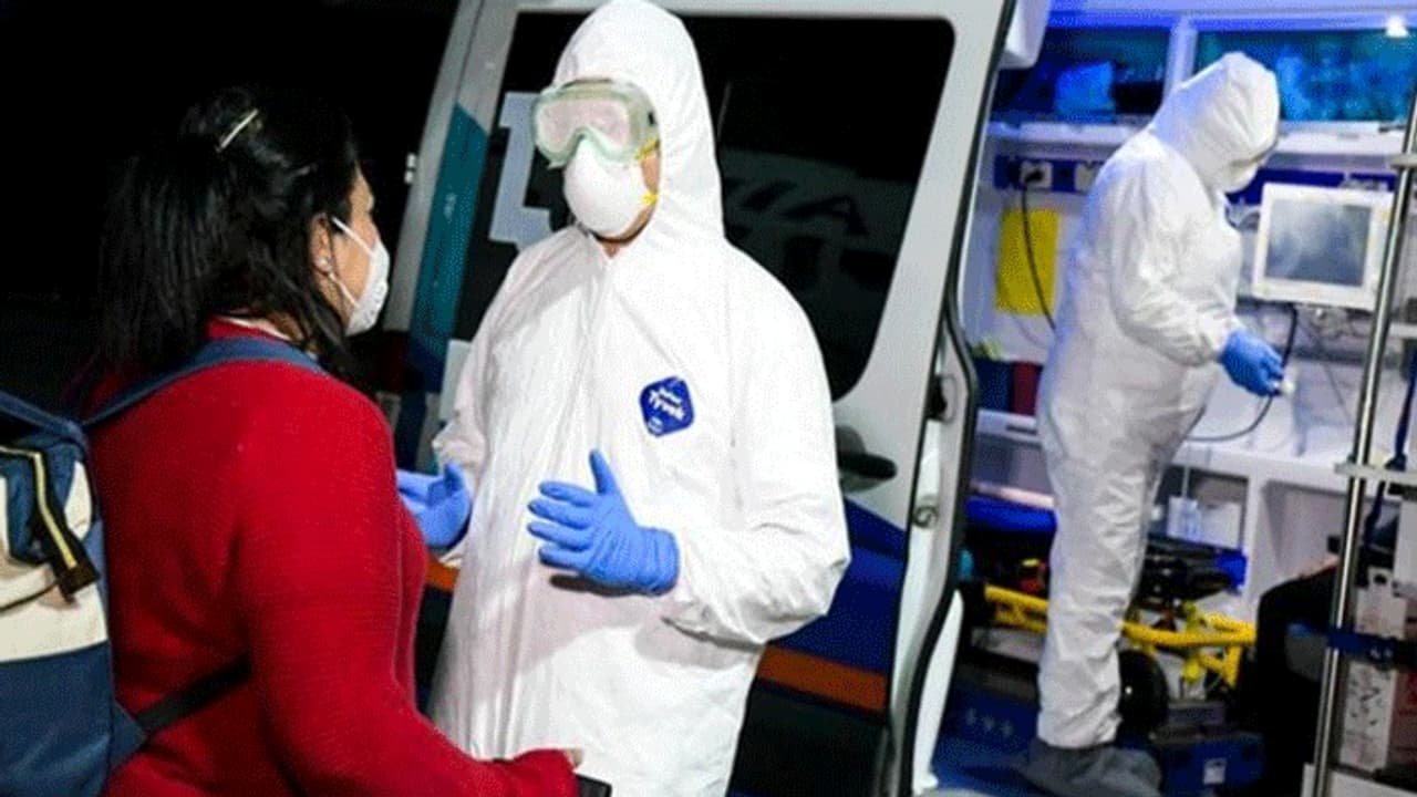 হাসপাতালে না গিয়ে ছেলে মলে, আমলার শাস্তির দাবি নেটিজেনদের