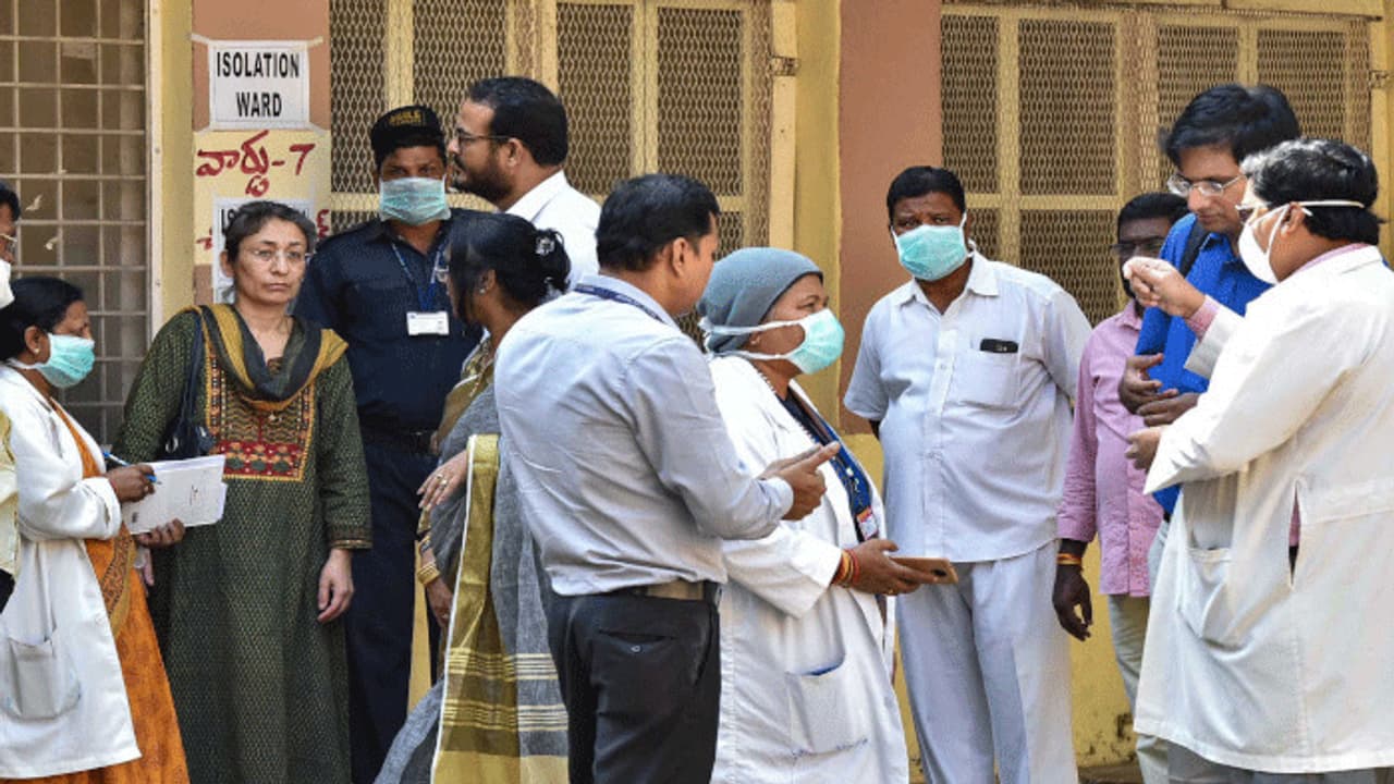 পশ্চিমবঙ্গে করোনার ছবিটা কেমন, দেখে নিন এক ঝলকে পশ্চিমবঙ্গে করোনার ছবিটা কেমন, দেখে নিন এক ঝলকে