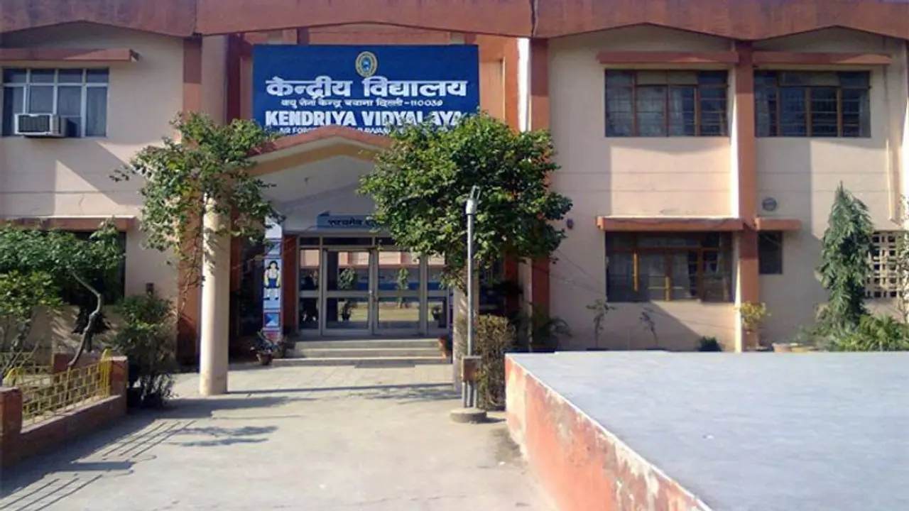 केन्द्रीय विद्यालय में सांसदों, DM का कोटा खत्म हुआ या रोक लगी? एक MP 10 छात्रों का करवा सकते थे एडमिशन