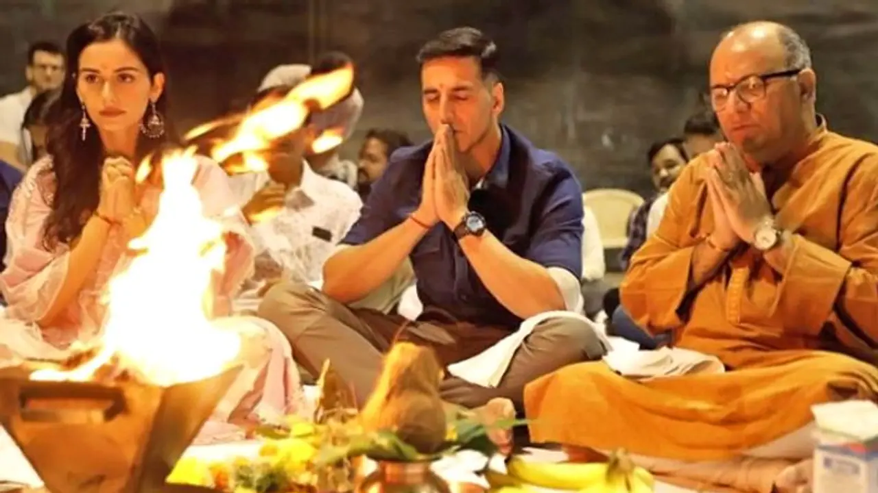 अक्षय की 'पृथ्वीराज' पर संकट के बादल, करणी सेना ने रुकवाई शूटिंग, दी फिल्म बंद कराने की धमकी अक्षय की 'पृथ्वीराज' पर संकट के बादल, करणी सेना ने रुकवाई शूटिंग, दी फिल्म बंद कराने की धमकी