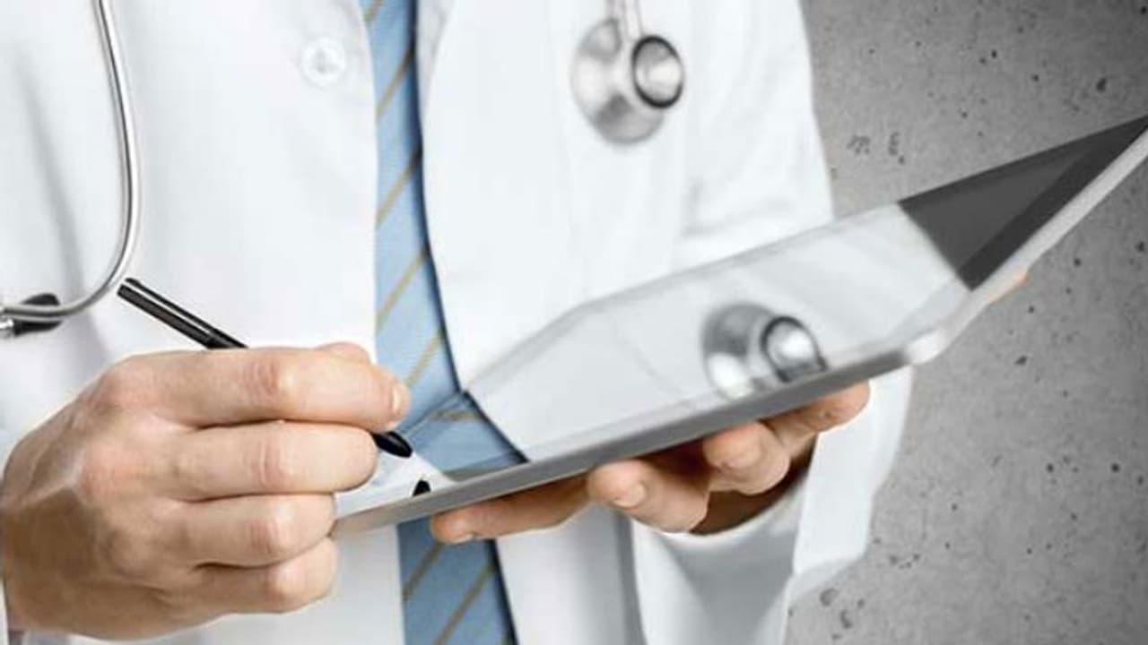 കൊറോണ വൈറസ് ചൈനയുടെ സാങ്കല്‍പിക സൃഷ്ടിയാണെന്ന് പറഞ്ഞ ഡോക്ടര്‍ക്ക് നോട്ടീസ്...