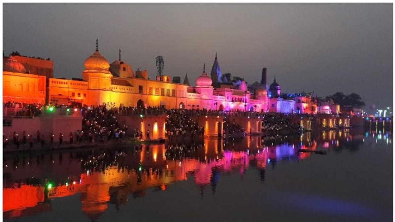 കൊവിഡ്: അയോധ്യയില് 10 ലക്ഷം പേര് പങ്കെടുക്കുന്ന മെഗാ രാമനവമി മേള, പിന്നോട്ടില്ലെന്ന് ജില്ലാ അധികൃതര് കൊവിഡ്: അയോധ്യയില് 10 ലക്ഷം പേര് പങ്കെടുക്കുന്ന മെഗാ രാമനവമി മേള, പിന്നോട്ടില്ലെന്ന് ജില്ലാ അധികൃതര്