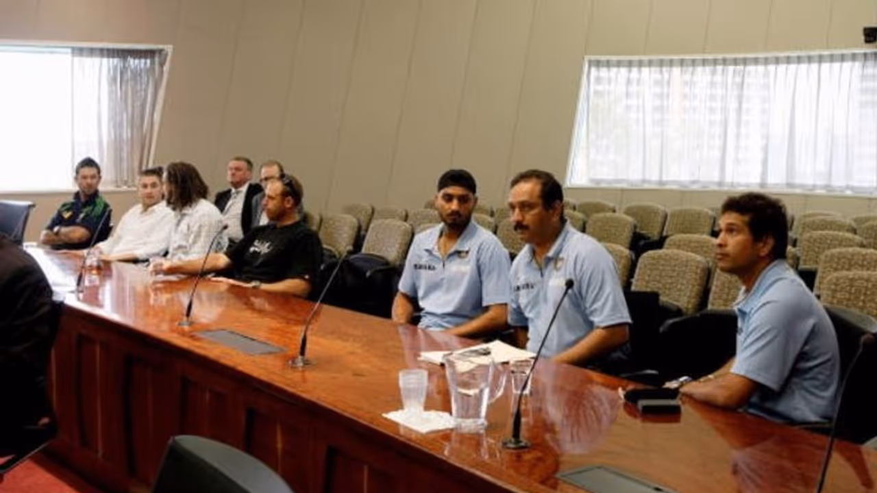 எனது கேப்டன்சியில் இந்தியாவுக்கு எதிரான அந்த சம்பவம் படுமோசமானது.. 12 வருஷம் கழிச்சு கூட வருந்தும் பாண்டிங் எனது கேப்டன்சியில் இந்தியாவுக்கு எதிரான அந்த சம்பவம் படுமோசமானது.. 12 வருஷம் கழிச்சு கூட வருந்தும் பாண்டிங்