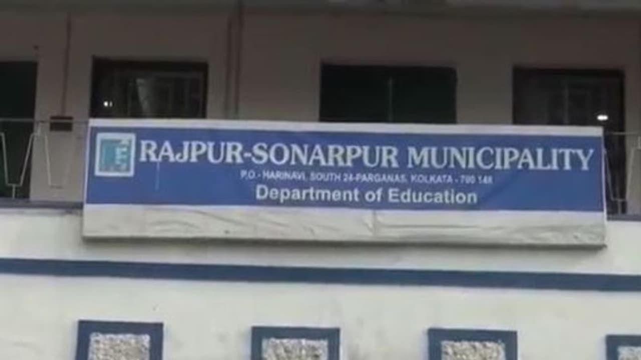 হু এর আধিকারিককে সঙ্গে নিয়ে বৈঠক, করোনা প্রতিরোধে তৎপর রাজপুর সোনারপুর পুরসভার হু এর আধিকারিককে সঙ্গে নিয়ে বৈঠক, করোনা প্রতিরোধে তৎপর রাজপুর সোনারপুর পুরসভার