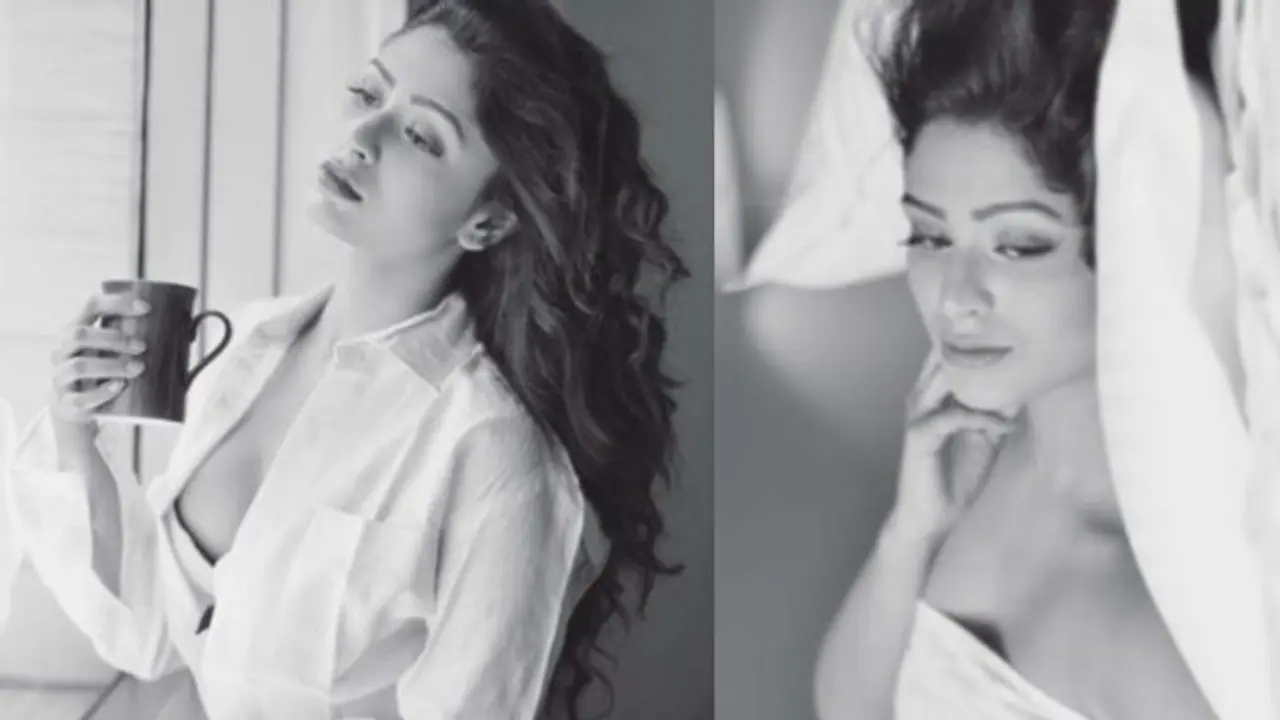 খোলা বুকে সাদা অন্তর্বাস দেখিয়ে এ কী করছেন ঋতাভরী, ভিডিও দেখে ঘাম ঝরছে নেটিজেনদের