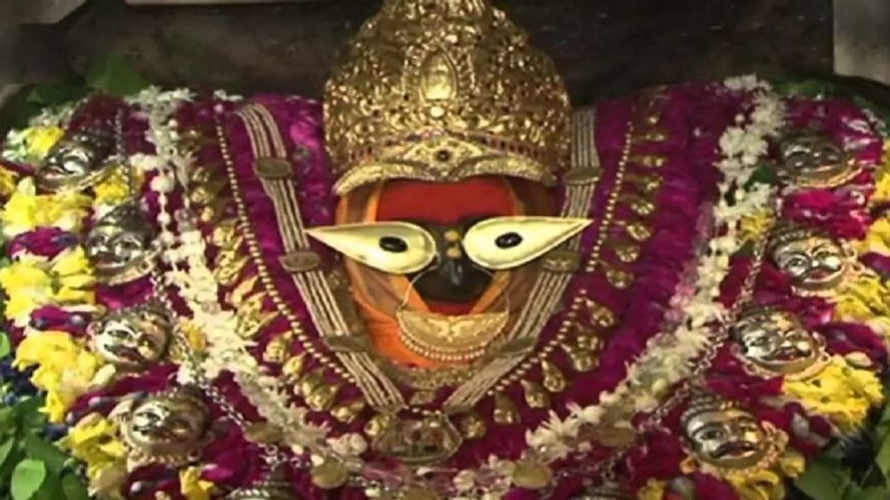 आज से मां विंध्यवासिनी धाम के गर्भगृह में इंट्री पर रोक, नवरात्र में होगी यह व्यवस्था आज से मां विंध्यवासिनी धाम के गर्भगृह में इंट्री पर रोक, नवरात्र में होगी यह व्यवस्था