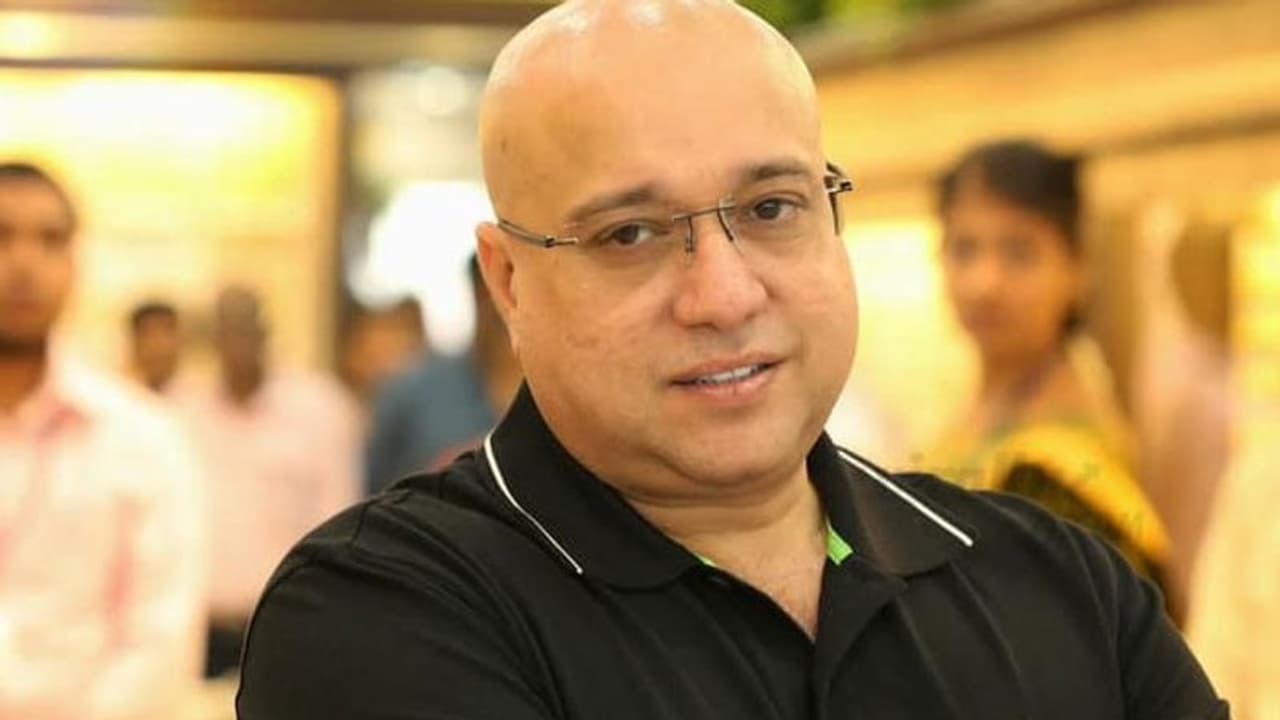 லலிதா ஜூவல்லரி உரிமையாளரிடம் நிலமோசடி... 1.75 கோடி ரூபாயை ஏமாற்றி ஏப்பம் விட்ட திமுக முக்கிய பிரமுகர்..! லலிதா ஜூவல்லரி உரிமையாளரிடம் நிலமோசடி... 1.75 கோடி ரூபாயை ஏமாற்றி ஏப்பம் விட்ட திமுக முக்கிய பிரமுகர்..!