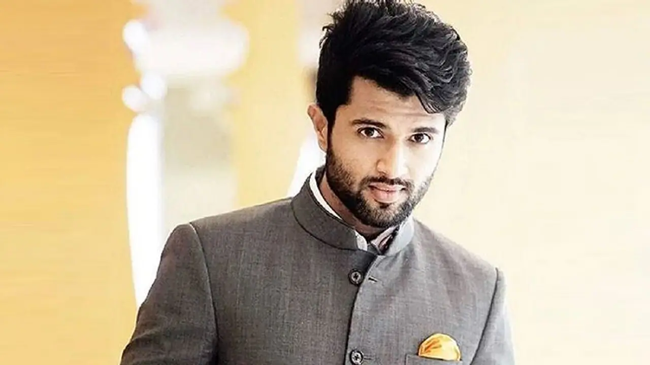 உச்சத்தில் இருக்கும் கொரோனா பீதி.... தெலங்கானா டிஜிபியை சந்தித்த விஜய் தேவரகொண்டா... எதற்காக தெரியுமா? உச்சத்தில் இருக்கும் கொரோனா பீதி.... தெலங்கானா டிஜிபியை சந்தித்த விஜய் தேவரகொண்டா... எதற்காக தெரியுமா?